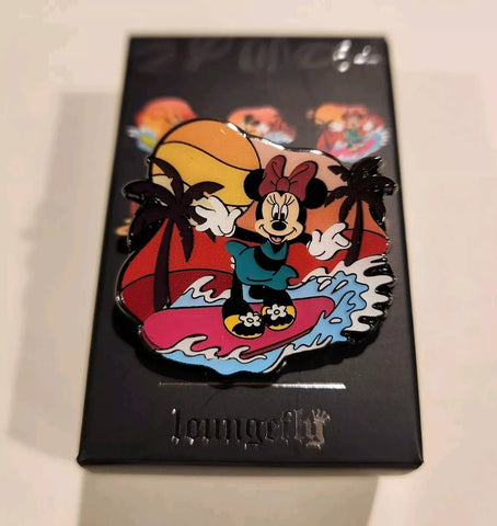 Mickey & Friends Minnie Mouse Sunset Beach Blind Box Pin Opened