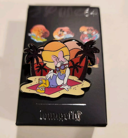 Mickey & Friends Daisy Sunset Beach Blind Box Pin Opened