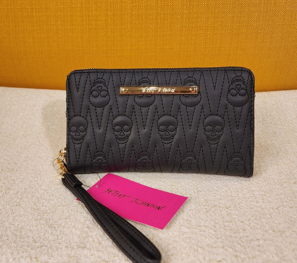 Betsey johnson 2024 wallet wristlet